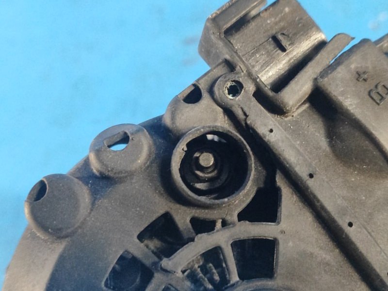 Генератор FOCUS 10-18 2013 2.0 C20HDEX