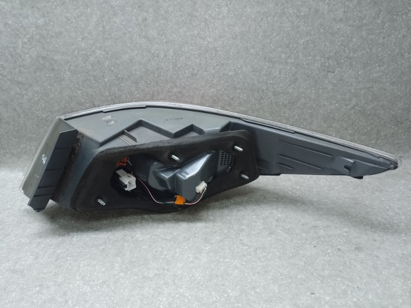 Фонарь наружный левый SONATA YF 10-14 Фонарь наружный левый SONATA YF 10-14