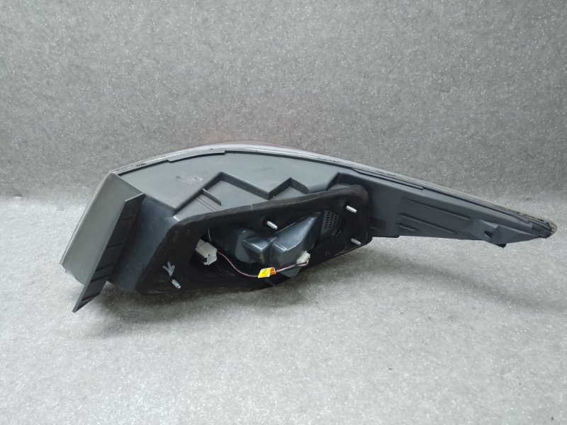 Фонарь наружный левый SONATA YF 10-14 Фонарь наружный левый SONATA YF 10-14