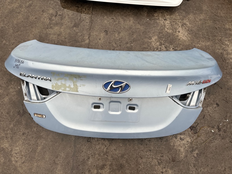 Запчасть крышка багажника HYUNDAI ELANTRA MD 10-15 69200-3Y010 Б/У Крышка багажника HYUNDAI ELANTRA MD 10-15 69200-3Y010 Б/У