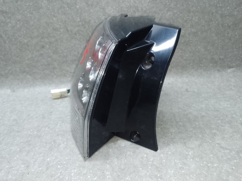 Фонарь наружный левый OUTLANDER XL 05-13 2009 3.0 6B31