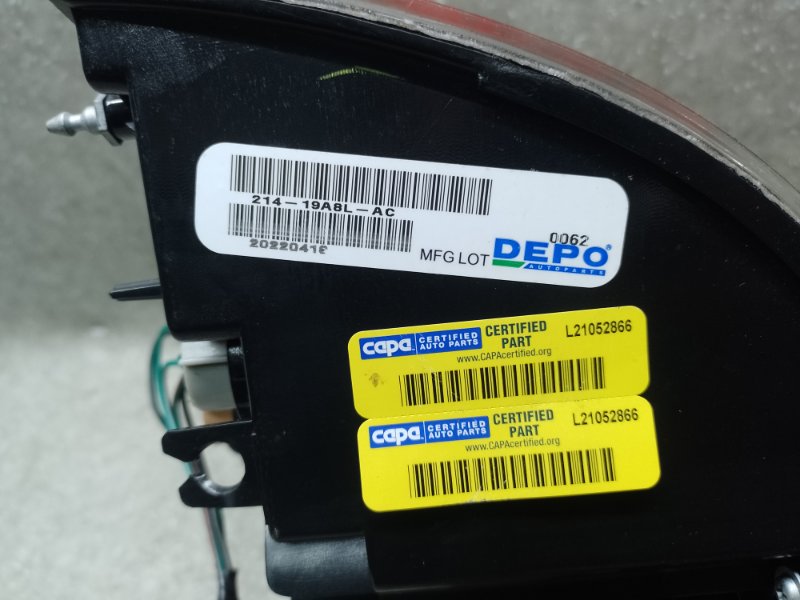 Фонарь наружный левый OUTLANDER XL 05-13 2009 3.0 6B31