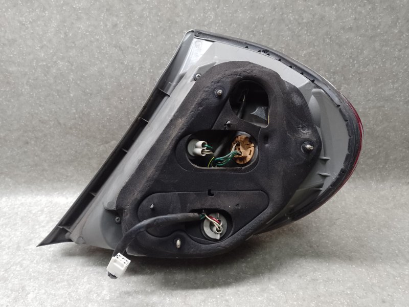 Фонарь наружный левый TOYOTA CAMRY 30 02-06 Фонарь наружный левый TOYOTA CAMRY 30 02-06