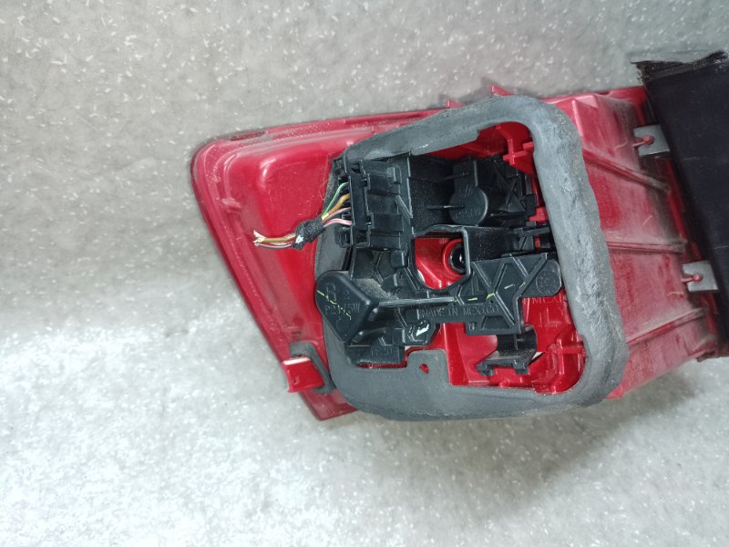 Фонарь наружный правый JETTA USA 10-17 2010 CBTA 2.5L Фонарь наружный правый JETTA USA 10-17 2010 CBTA 2.5L