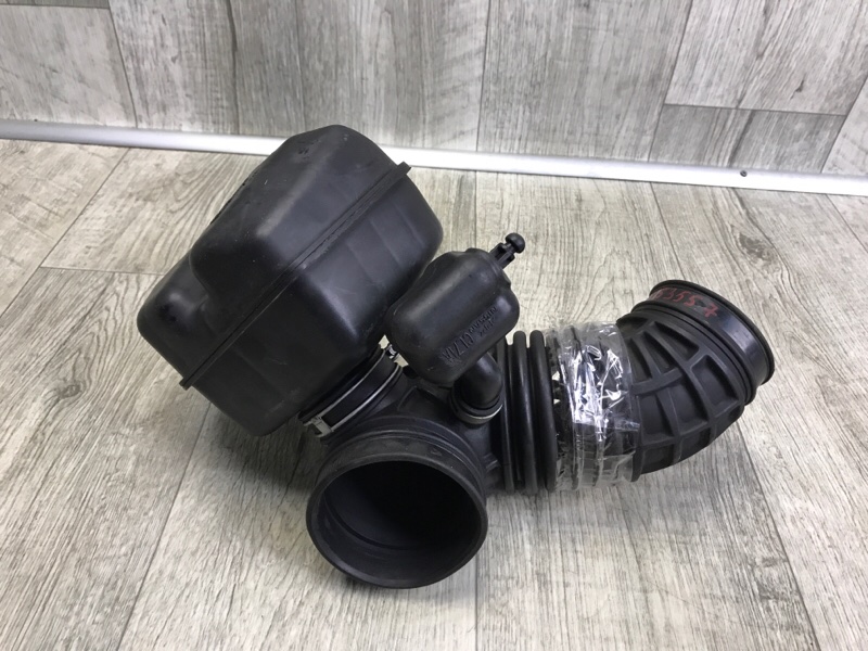 Патрубок воздушного фильтра INFINITI FX S50 03-08 2006 VK45DE 16576-CL70A Б/У