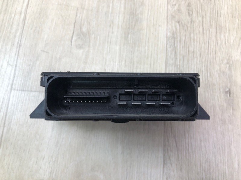 Блок управления стояночным тормозом GL-CLASS X166 12-16 2012 M278928 4.7L Блок управления стояночным тормозом GL-CLASS X166 12-16 2012 M278928 4.7L