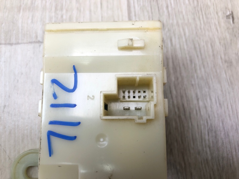 Блок управления крышкой багажника GL-CLASS X166 12-16 2012 M278928 4.7L Блок управления крышкой багажника GL-CLASS X166 12-16 2012 M278928 4.7L