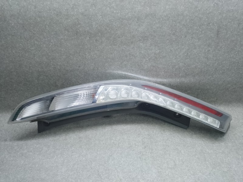 Фонарь наружный задний левый NISSAN LEAF 10-17 2011 EM61 26555-3NA2A Б/У