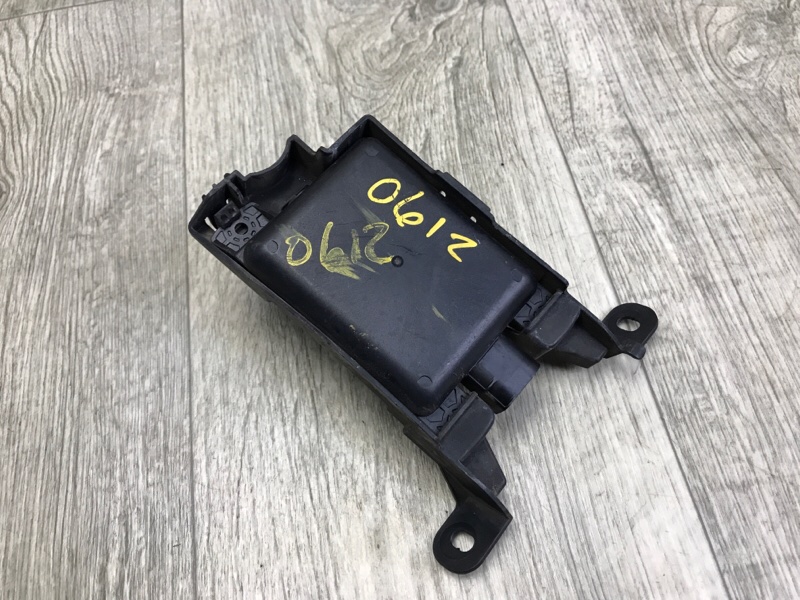 Датчик слепых зон задний левый VOLKSWAGEN TIGUAN 16-23 2018 DGUA 2.0 5Q0 907 685 C Б/У