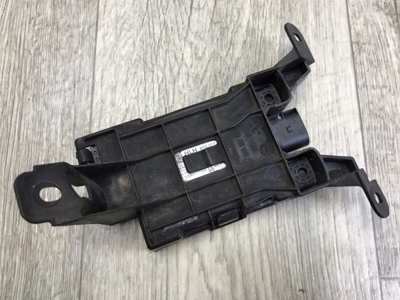 Датчик слепых зон задний левый TIGUAN 16-23 2018 DGUA 2.0