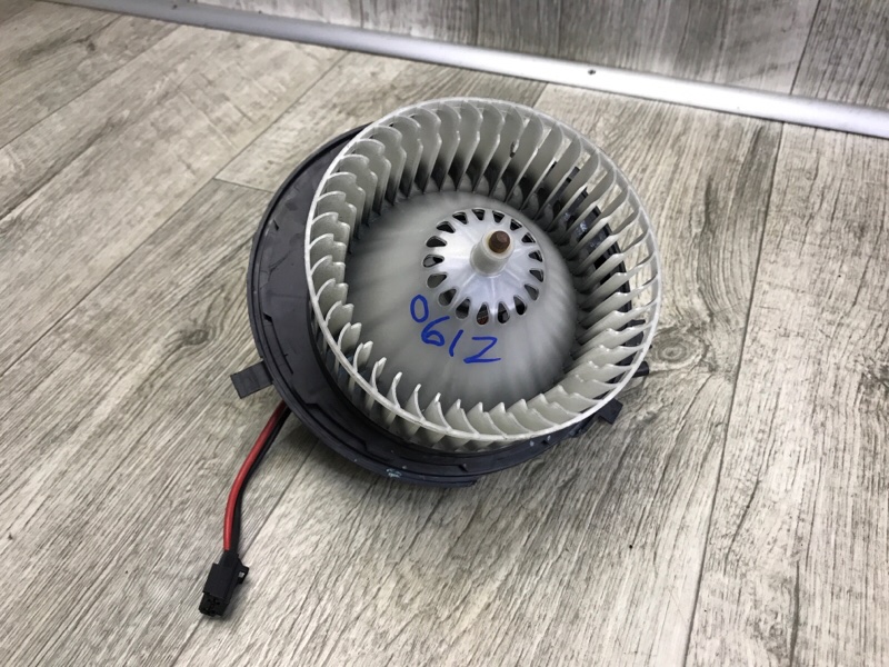 Моторчик печки VOLKSWAGEN TIGUAN 16-23 2018 DGUA 2.0 3QF 819 021 Б/У