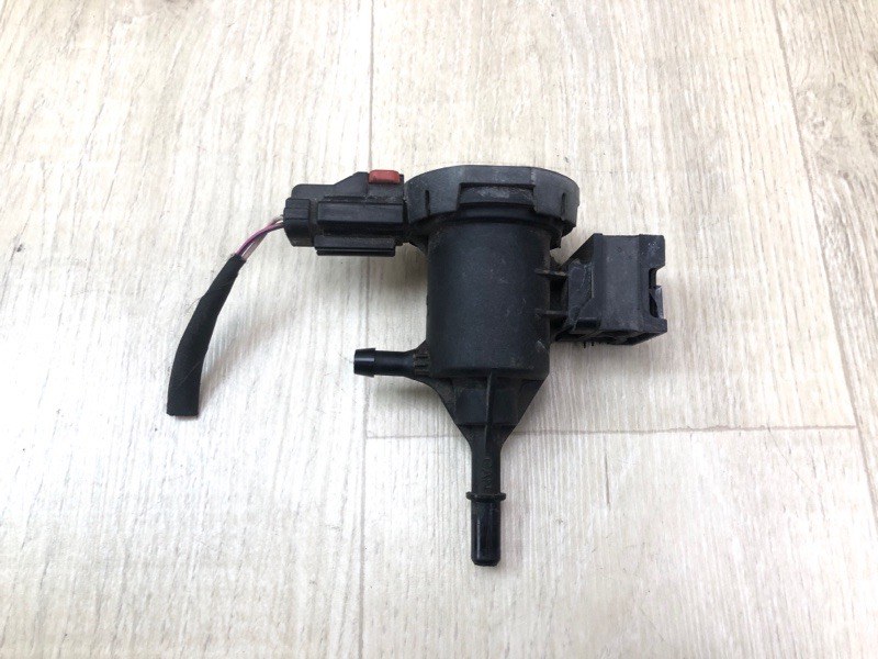 Клапан вентиляции топливного бака GL-CLASS X166 12-16 2012 M278928 4.7L Клапан вентиляции топливного бака GL-CLASS X166 12-16 2012 M278928 4.7L