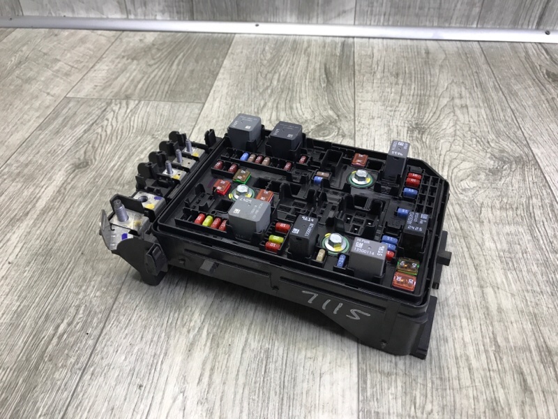 Блок предохранителей CHEVROLET CRUZE 15- 1.4T LE2