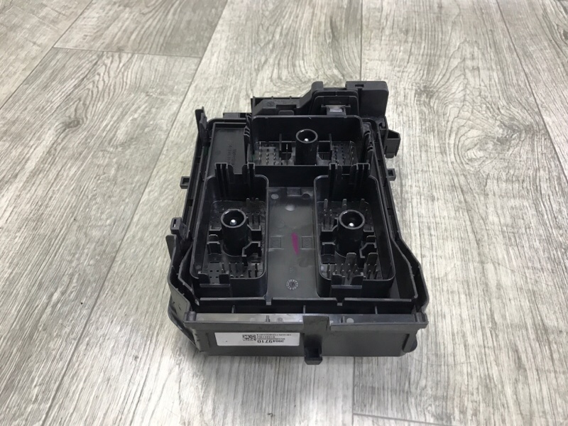 Блок предохранителей CRUZE 15- 2016 1.4T LE2