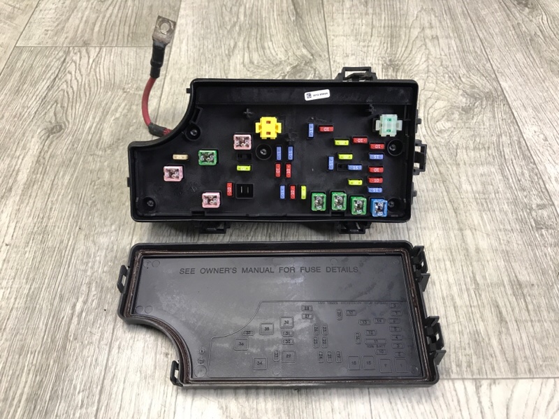 Блок предохранителей моторный отсек COMPASS 06-16 2014 2.0 ECN Блок предохранителей моторный отсек COMPASS 06-16 2014 2.0 ECN