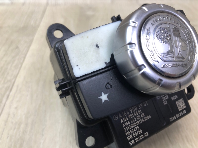 Блок управления навигацией GL-CLASS X166 12-16 2012 M278928 4.7L Блок управления навигацией GL-CLASS X166 12-16 2012 M278928 4.7L