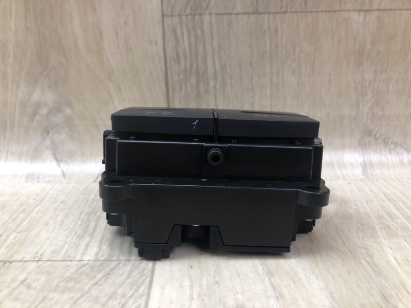 Кнопка режима подвески GL-CLASS X166 12-16 2012 M278928 4.7L