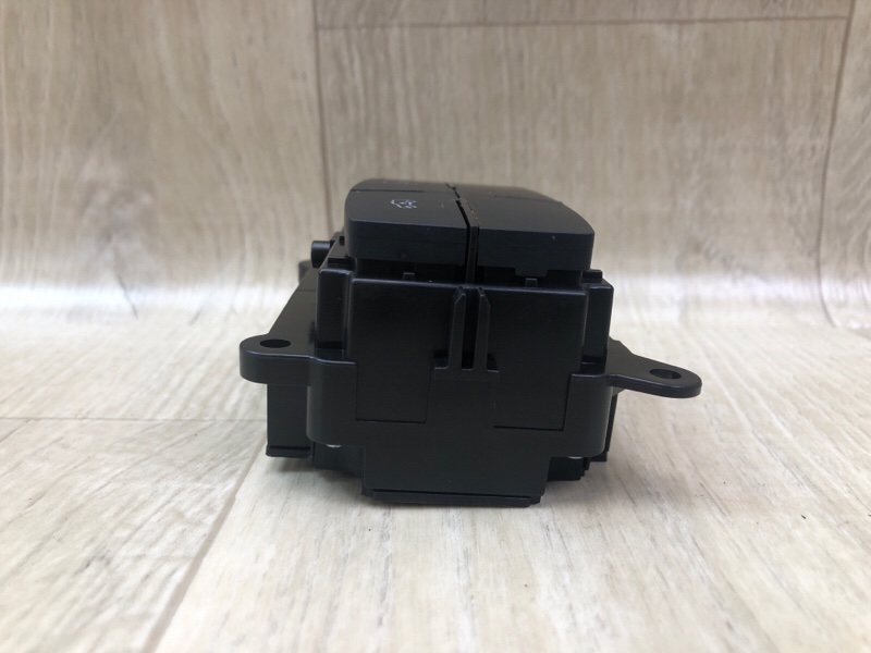 Кнопка режима подвески GL-CLASS X166 12-16 2012 M278928 4.7L