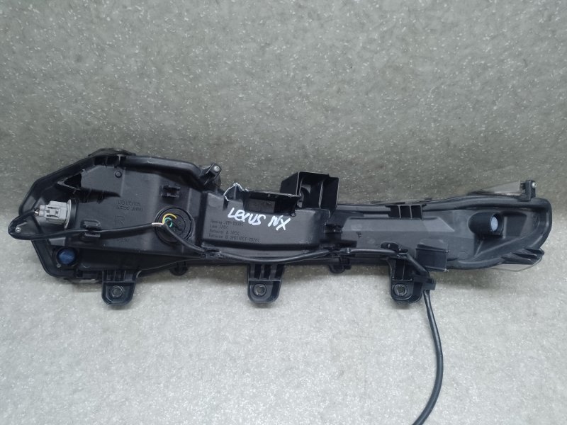 Дневной ходовой огонь правый LEXUS NX 14-21 Дневной ходовой огонь правый LEXUS NX 14-21