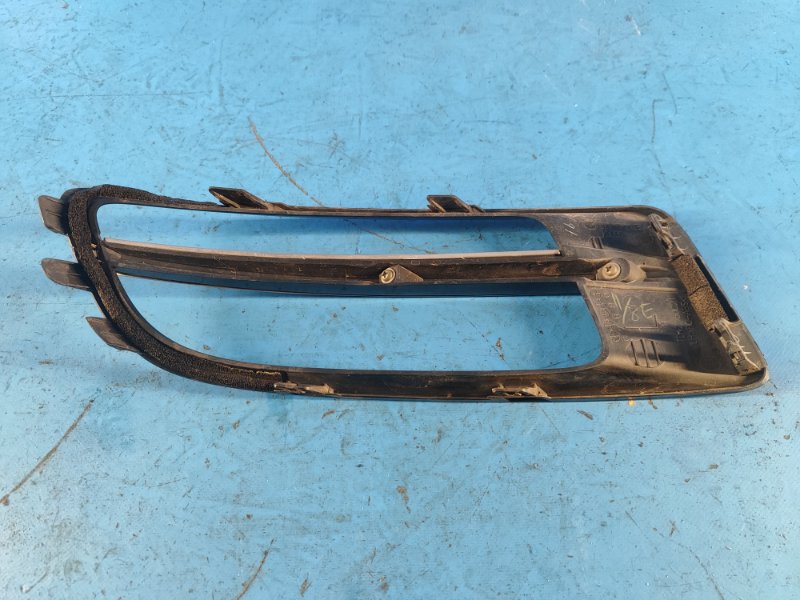 Накладка противотуманной фары левая CX-9 06-16 Накладка противотуманной фары левая CX-9 06-16