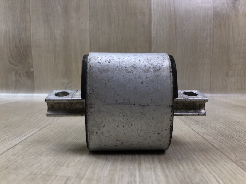 Подушка АКПП MERCEDES C-CLASS W205 16-21 M274920 2.0L Подушка АКПП MERCEDES C-CLASS W205 16-21 M274920 2.0L