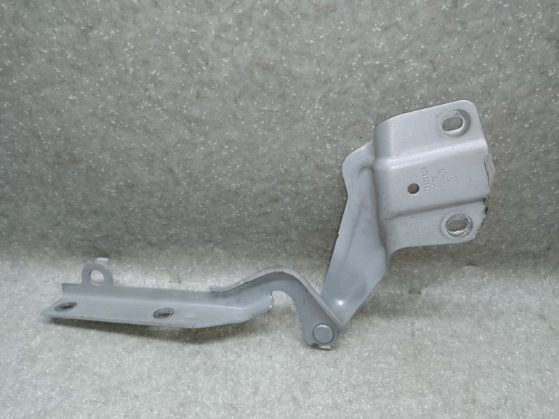 Петля капота левая JETTA USA 10-17 2010 CBTA 2.5L