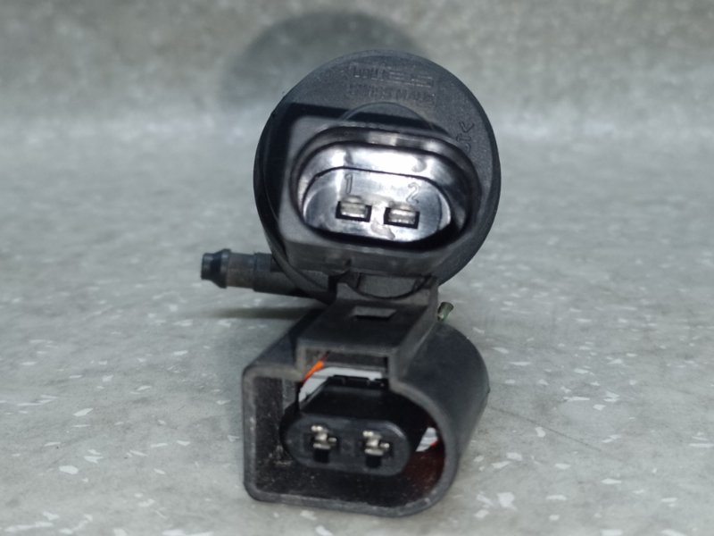 Насос омывателя стекла передний VOLKSWAGEN JETTA USA 10-17 CBTA 2.5L