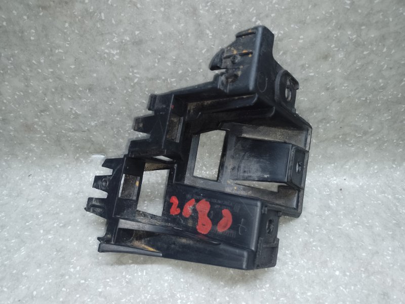 Кронштейн заднего бампера левый VOLKSWAGEN JETTA USA 10-17 CBTA 2.5L