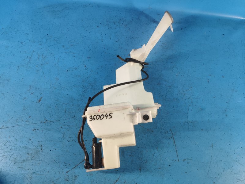 Запчасть бачок омывателя NISSAN X-TRAIL/ROGUE T33 20- 2021 2.5 PR25DD 289106RR0A Б/У Бачок омывателя NISSAN X-TRAIL/ROGUE T33 20- 2021 2.5 PR25DD 289106RR0A Б/У