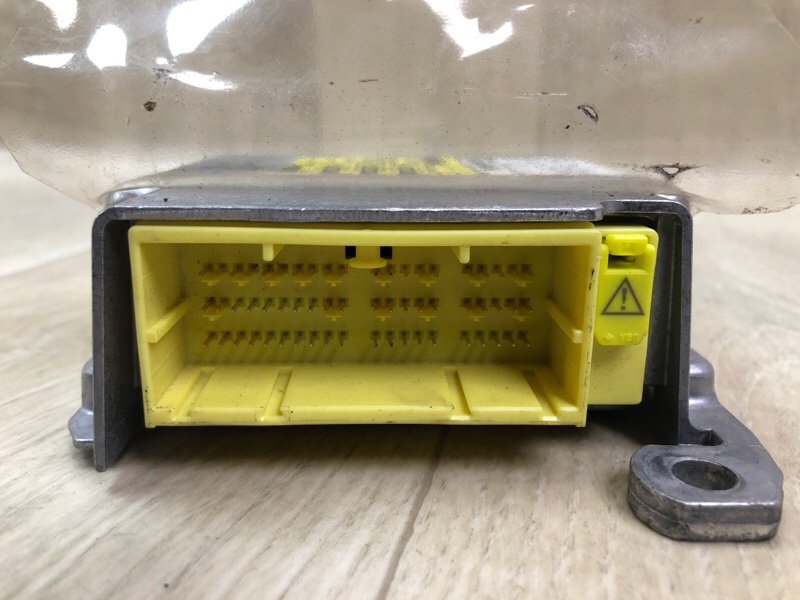 Блок управления AIRBAG TACOMA 05-15 2015 4.0 1GRFE