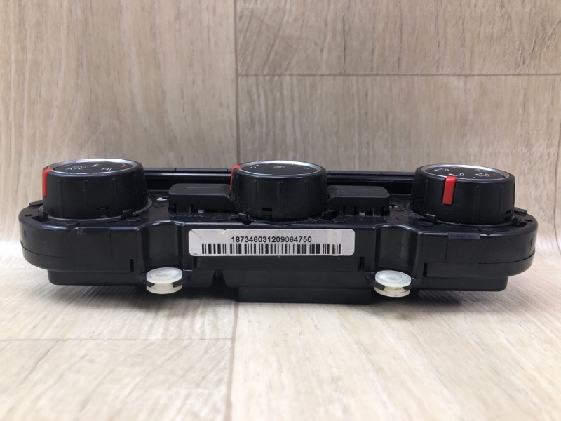 Блок управления печкой TIGUAN 08-17 2012 2.0 CCTA Блок управления печкой TIGUAN 08-17 2012 2.0 CCTA