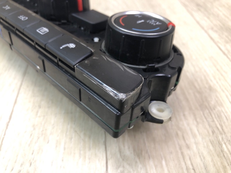 Блок управления печкой TIGUAN 08-17 2012 2.0 CCTA Блок управления печкой TIGUAN 08-17 2012 2.0 CCTA