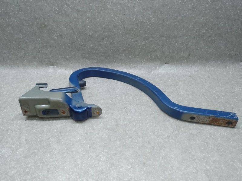Петля крышки багажника левая HYUNDAI ELANTRA MD 10-15 1.8 G4NB