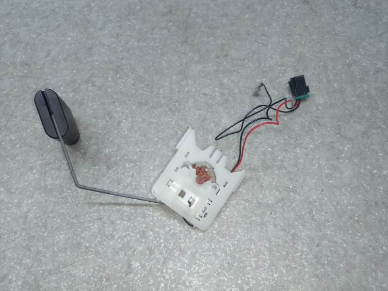 Датчик уровня топлива ELANTRA MD 10-15 2015 1.8 G4NB Датчик уровня топлива ELANTRA MD 10-15 2015 1.8 G4NB