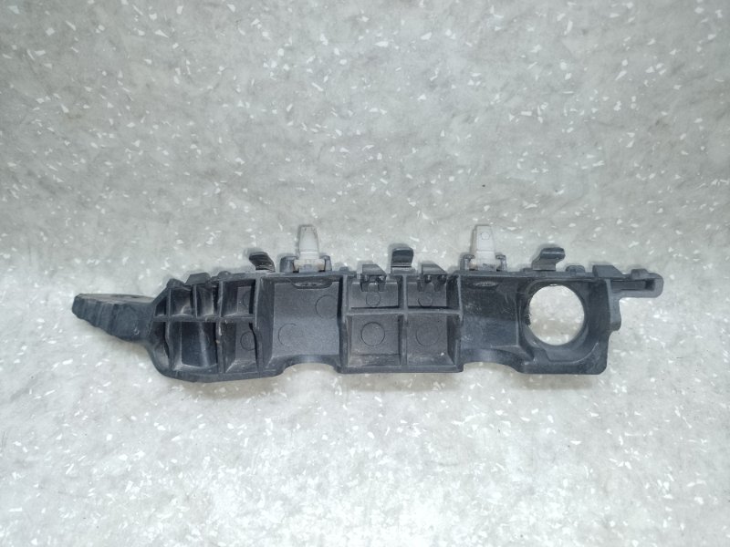 Кронштейн переднего бампера (на крыле) правый HYUNDAI ELANTRA MD 10-15 1.8 G4NB