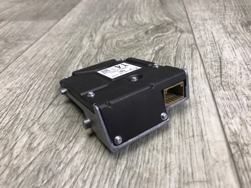 Камера переднего вида TOYOTA RAV4 18- Камера переднего вида TOYOTA RAV4 18-