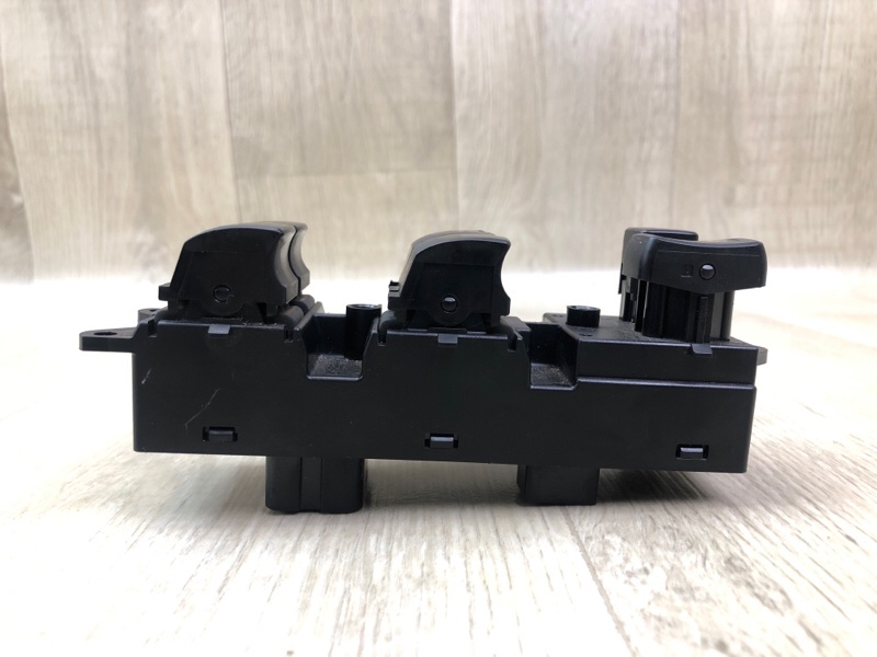 Блок управления стеклоподъемниками MITSUBISHI OUTLANDER GF 12- 2.4 4J12