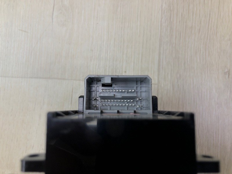 Блок управления стеклоподъемниками ACCORD CU8 / TSX 08-14 2010 2.4 K24Z3 Блок управления стеклоподъемниками ACCORD CU8 / TSX 08-14 2010 2.4 K24Z3