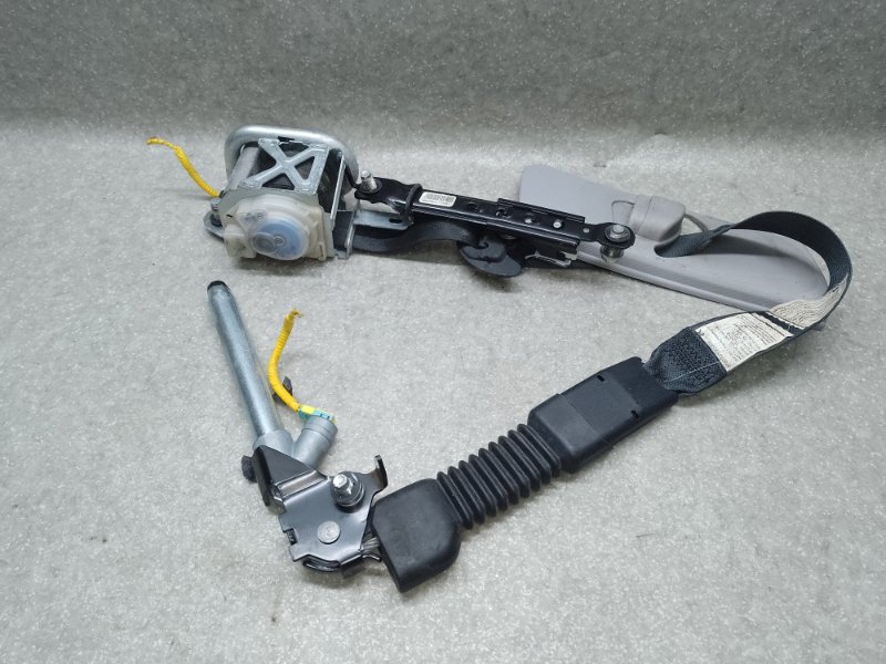 Ремень безопасности передний правый HYUNDAI ELANTRA MD 10-15 2015 1.8 G4NB 88820-3Y000RY Б/У