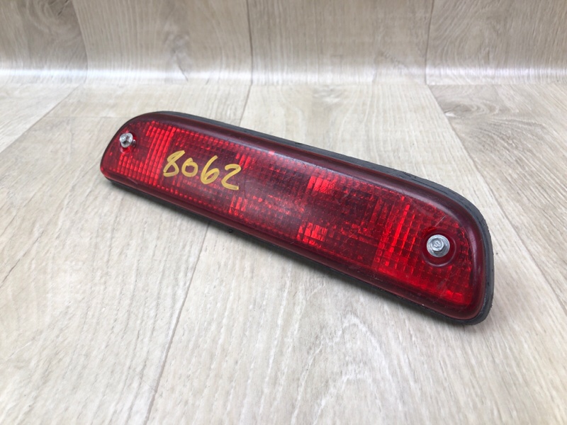 Стоп-сигнал дополнительный TOYOTA TACOMA 05-15 2015 4.0 1GRFE 81570-04030 Б/У