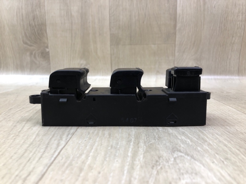 Блок управления стеклоподъемниками INFINITI FX S50 03-08 3.5 VQ35DE