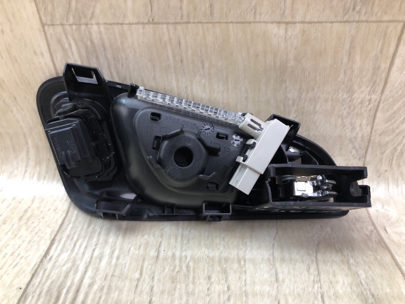 Ручка двери внутренняя передняя левая FOCUS 10-18 2017 2.0 C20HDEX Ручка двери внутренняя передняя левая FOCUS 10-18 2017 2.0 C20HDEX