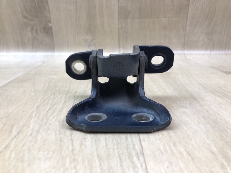 Петля двери нижняя передняя правая CAMRY 40 06-11 2007 3.5 2GR-FE Петля двери нижняя передняя правая CAMRY 40 06-11 2007 3.5 2GR-FE