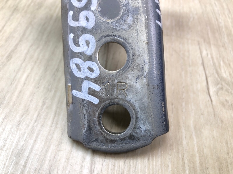 Петля двери верхняя передняя правая CAMRY 40 06-11 2007 3.5 2GR-FE