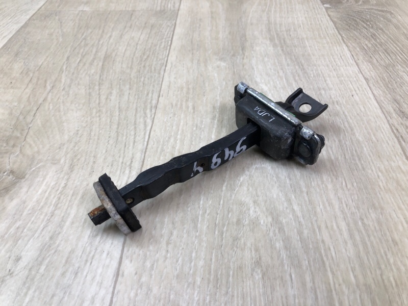 Ограничитель двери передний левый HYUNDAI ELANTRA AD 16- 2016 2.0 G4NH 79380-F3000 Б/У