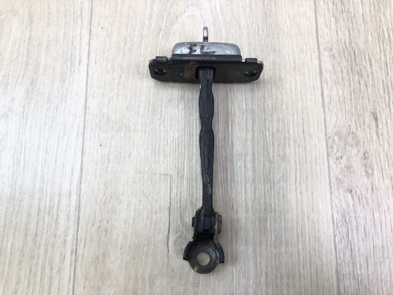 Ограничитель двери передний левый HYUNDAI ACCENT RB 10- 2013 1.6 G4FD 79380-1R000 Б/У