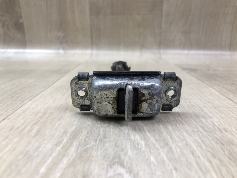 Ограничитель двери передний левый HYUNDAI ACCENT RB 10- 1.6 G4FD