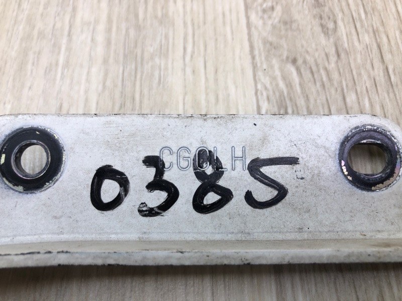 Петля капота левая FX S50 03-08 2006 VK45DE Петля капота левая FX S50 03-08 2006 VK45DE