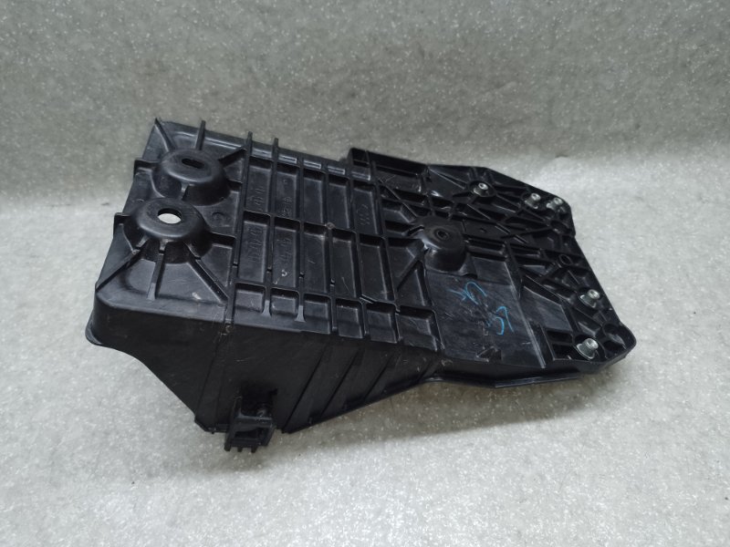 Полка аккумулятора CX-5 (KE) 11-17