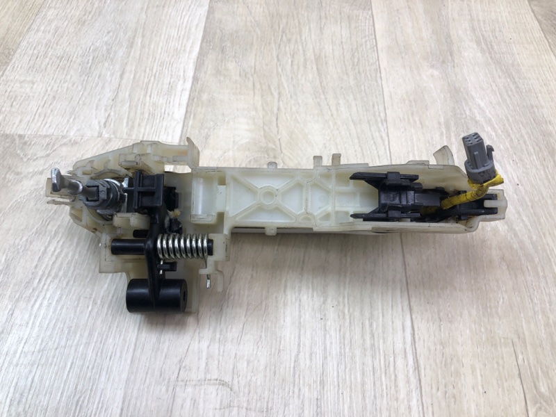 Ручка двери наружная передняя левая ELANTRA AD 16- 2016 2.0 G4NH